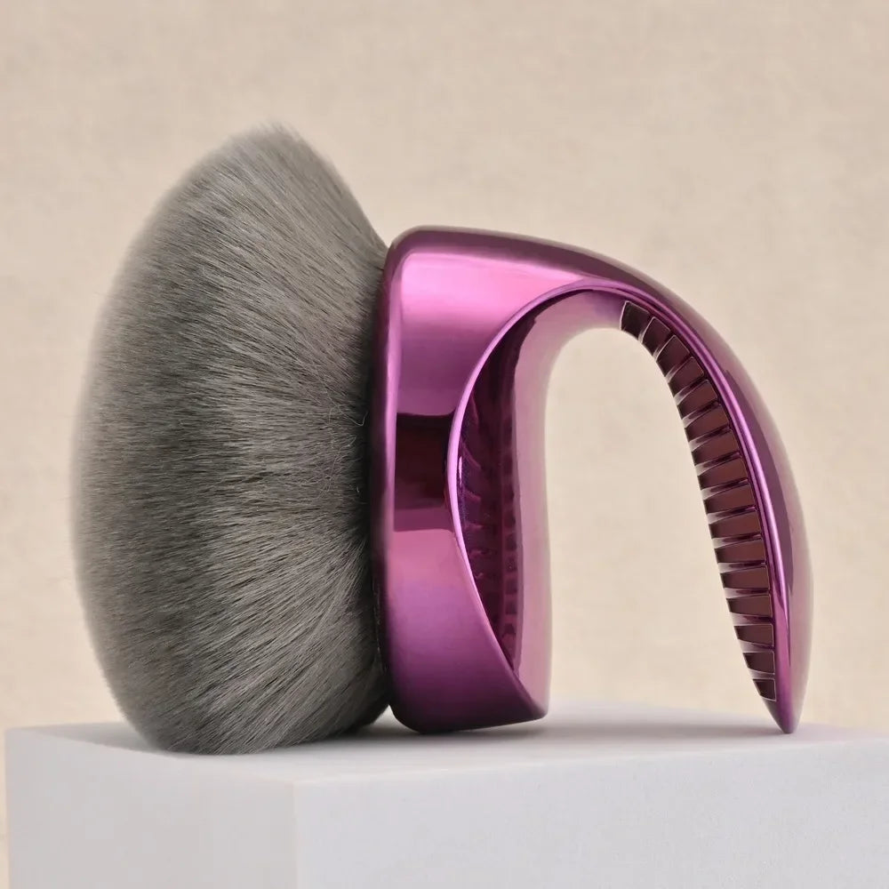 Beauty Blend & Blur Body Kabuki Brush Extra Large Vegan Bristles Self Tanner Brush Professional Blending Applicator Foundation